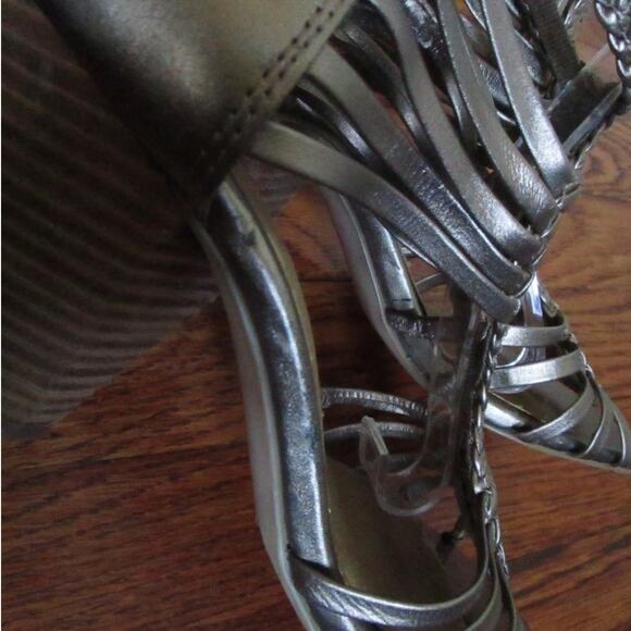 Gold Leather Gladiator Sandals Size 6 Strappy 3.5in Wood Heel Back Zip Moto Boho - Picture 12 of 15